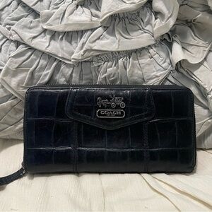 Coach Leather Black Classic Zip Accordion Wallet